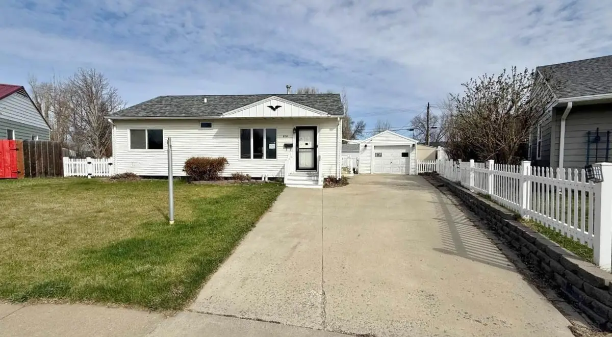 919 13th Ave. W, Williston, ND 58801-4620 - #1