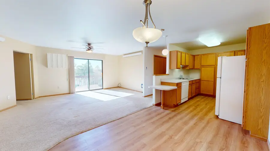 924 24th Avenue SW, Minot, ND 58701 - #2