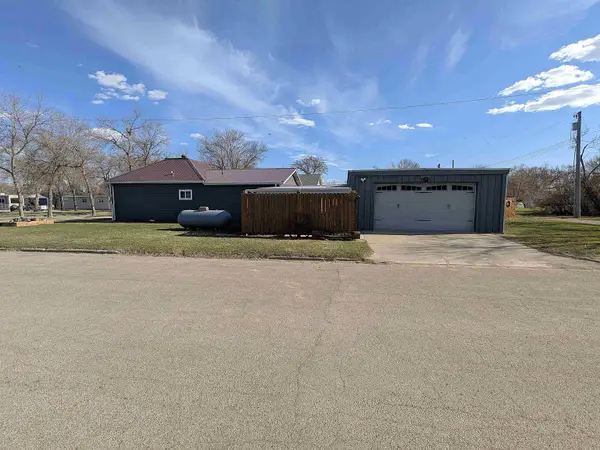 309 Central Ave N, Mohall, ND 58761