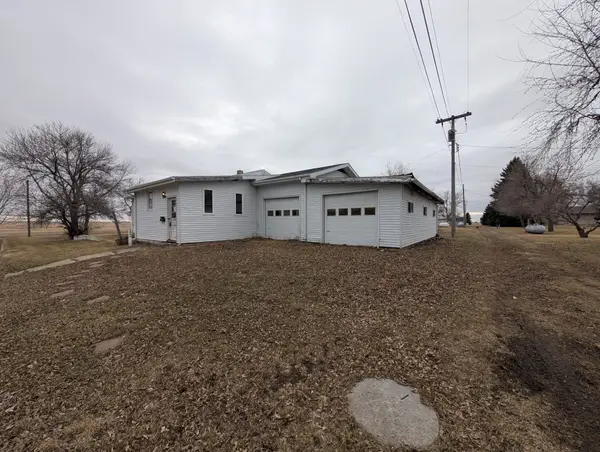 511 Seaton St., Glenburn, ND 58740-0000