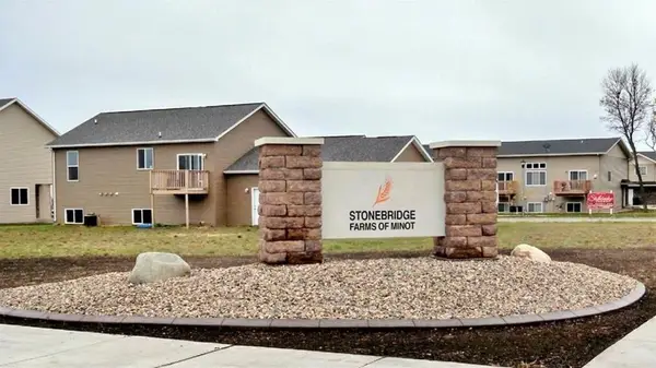 155 Mulberry Loop NE, Minot, ND 58703
