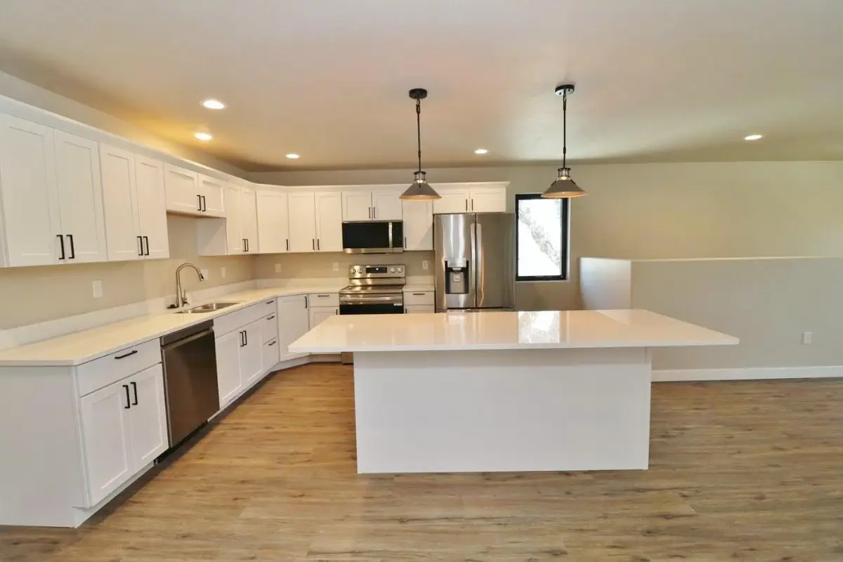608 14th St SE, Minot, ND 58701 - #1