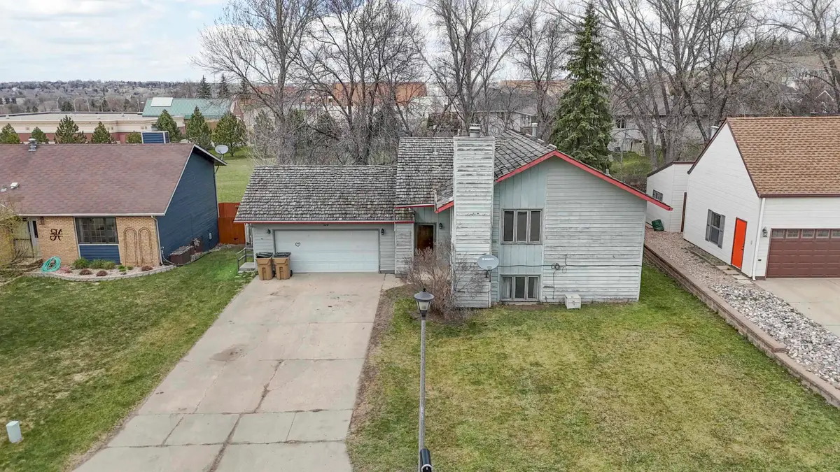 1120 12th Ave, Minot, ND 58701 - #1