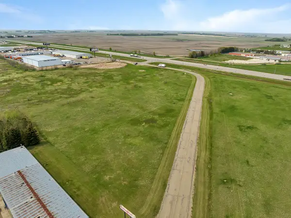 4539 N Broadway, Minot, ND 58703