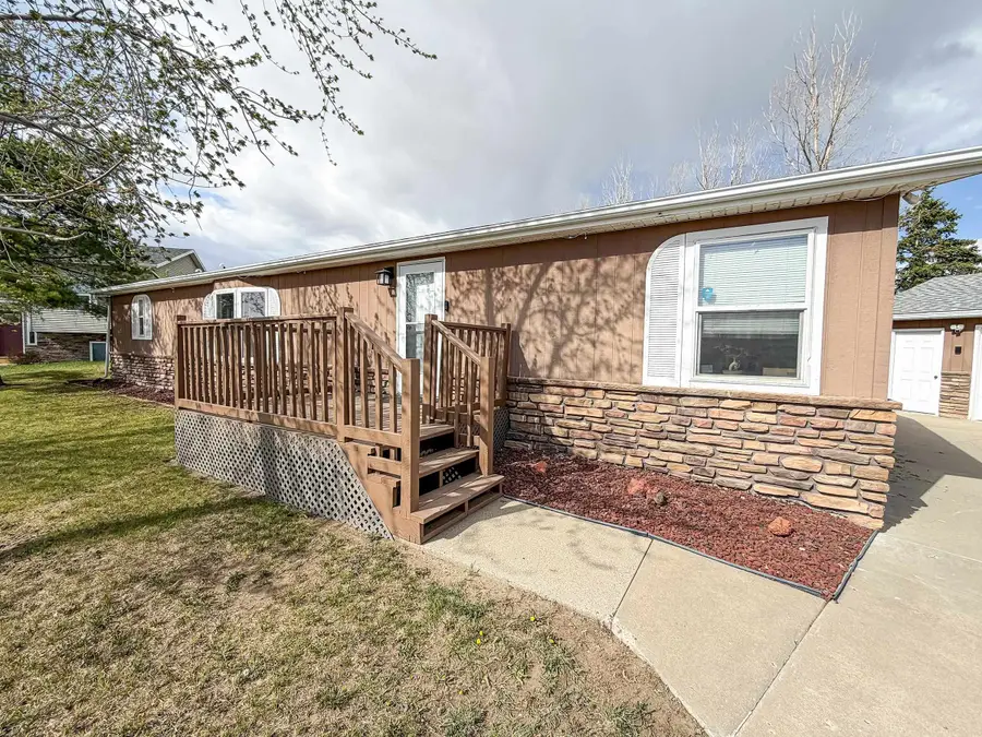 302 6th St SW, Surrey, ND 58785 - #2