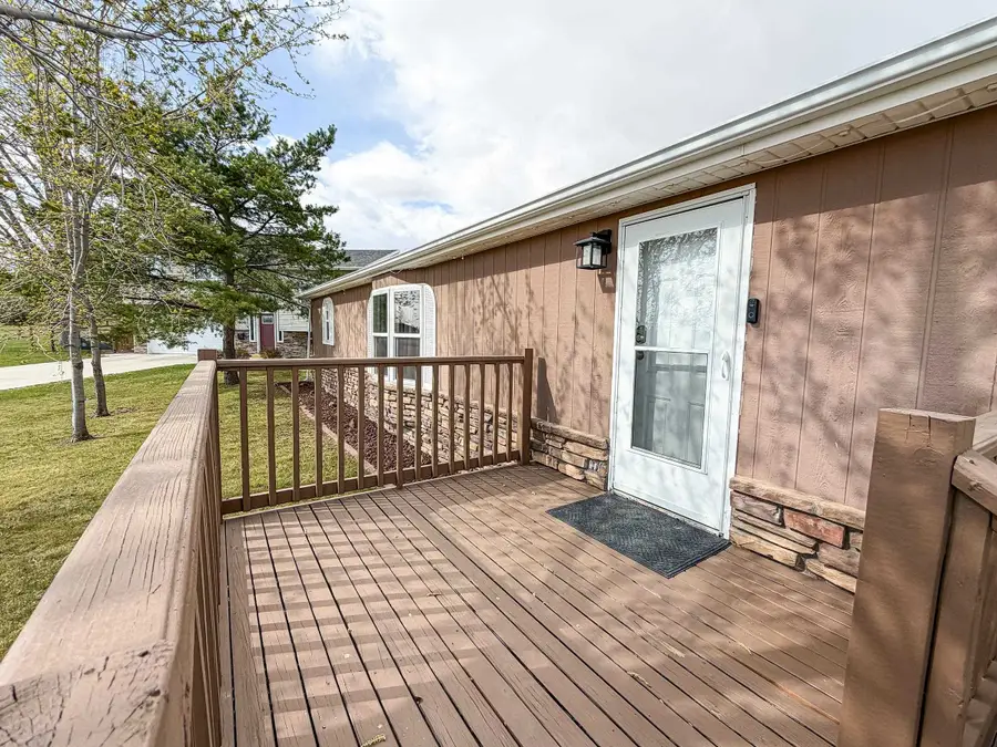 302 6th St SW, Surrey, ND 58785 - #3