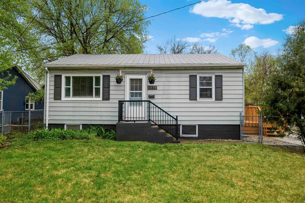 1616 University Ave NW, Minot, ND 58703 - #1