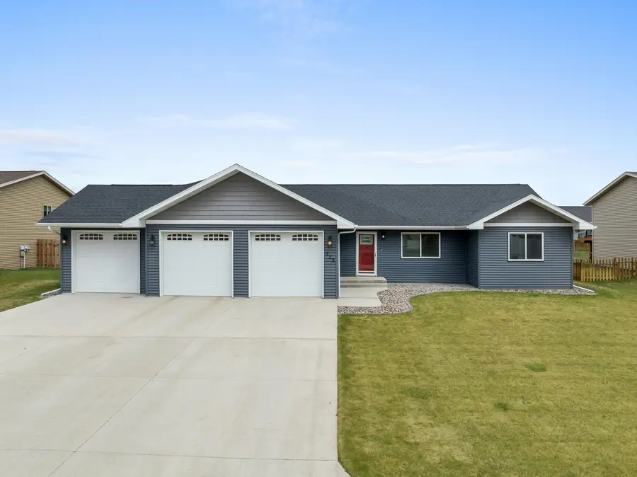 325 5th Ave SW, Surrey, ND 58785 - #2