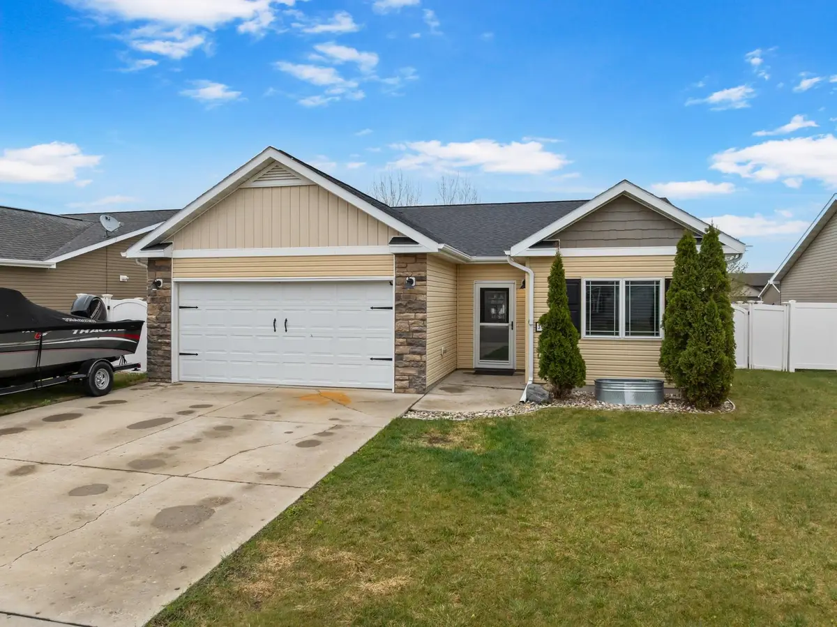 3008 11th St. NW, Minot, ND 58703-0000 - #1