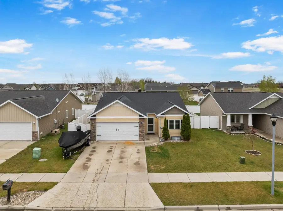 3008 11th St. NW, Minot, ND 58703-0000 - #3