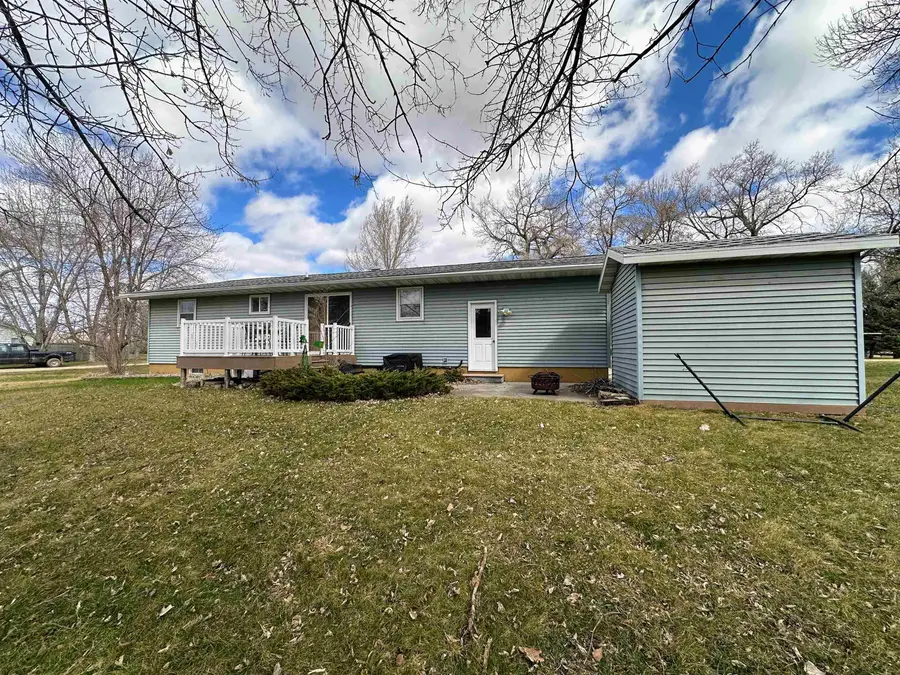 306 4th St SW, Granville, ND 58741 - #2