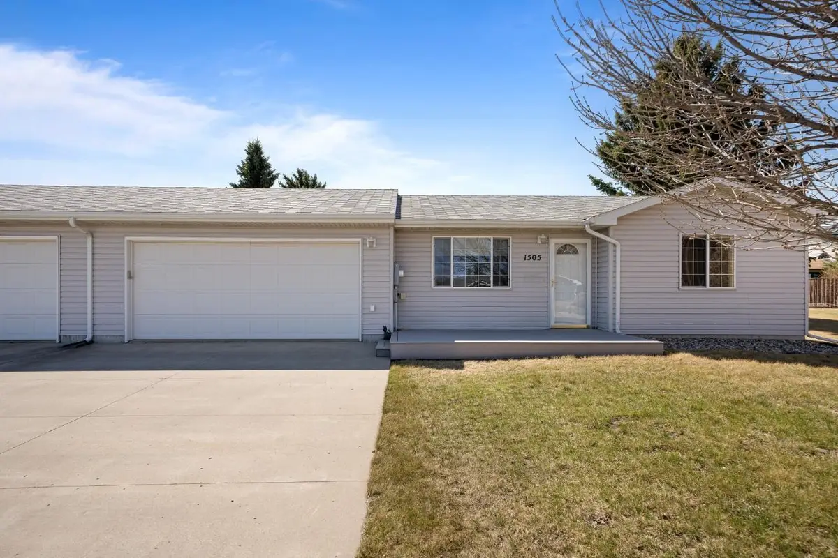 1505 17 1/2 Ave SW, Minot, ND 58701-6214 - #1