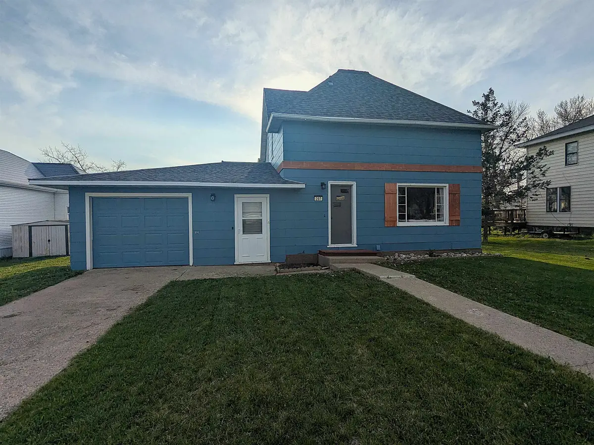 207 2nd Ave NW, Kenmare, ND 58746 - #1
