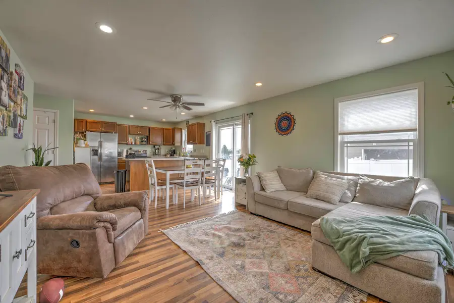 18 ROBERT ST, Burlington, ND 58722 - #2