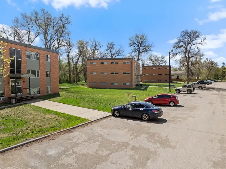 125, 205, 215 19th St SE, Minot, ND 58701 - #3