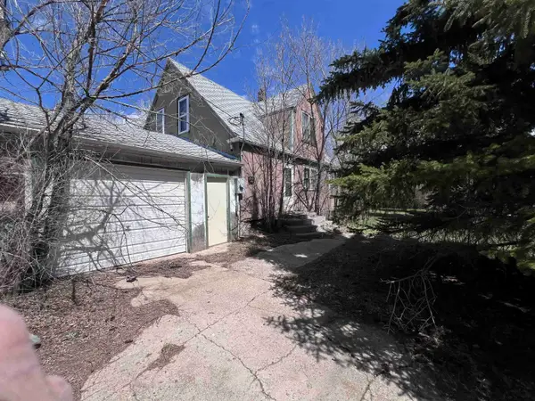216 2nd St SW, Stanley, ND 58754