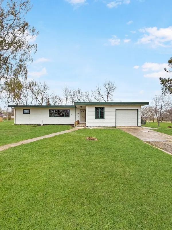 306 Raymond St, Glenburn, ND 58740