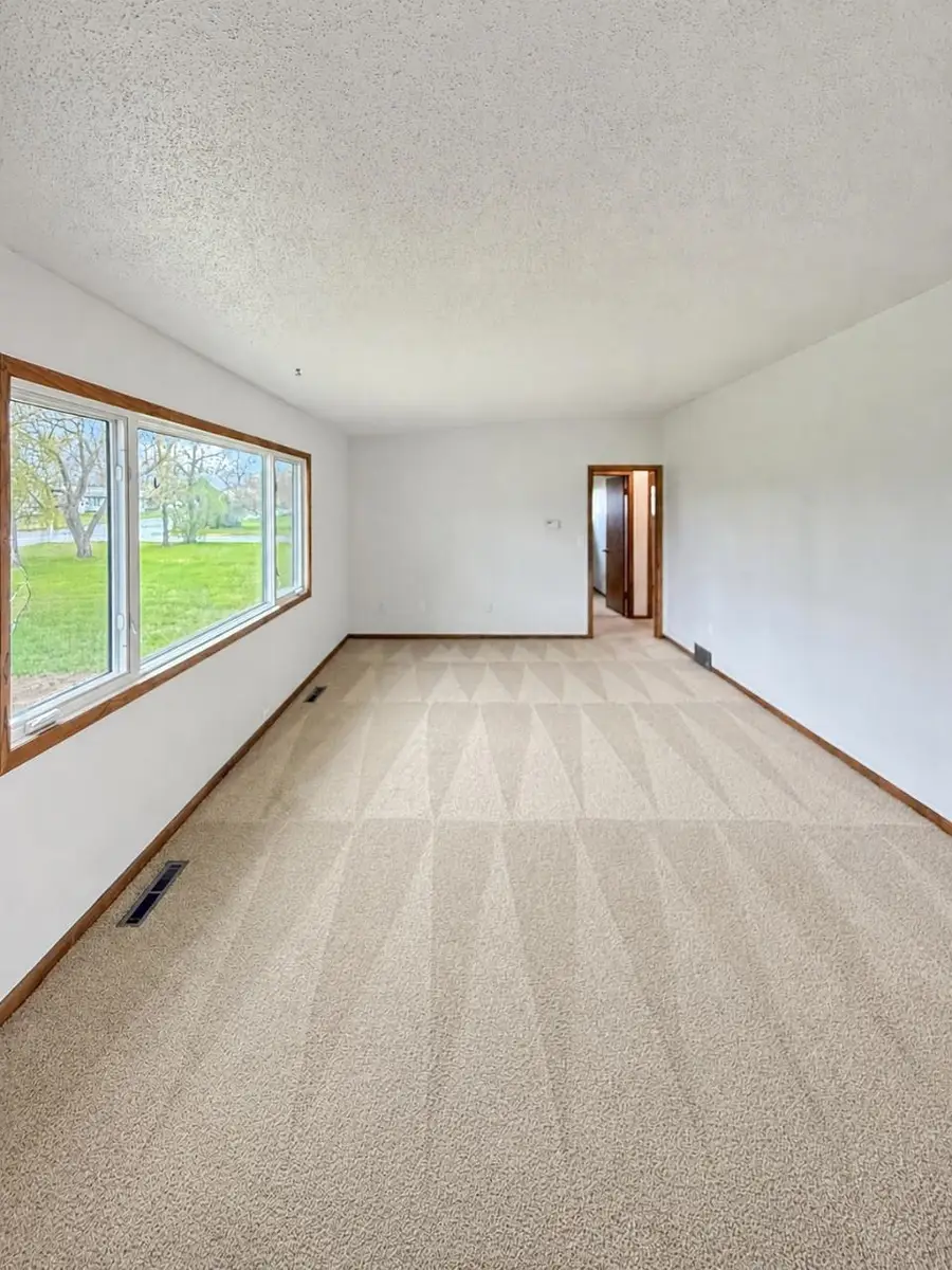 306 Raymond St, Glenburn, ND 58740 - #3