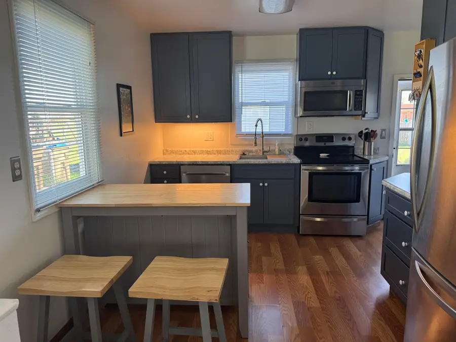 405 NW 24TH AVE, Minot, ND 58703 - #3