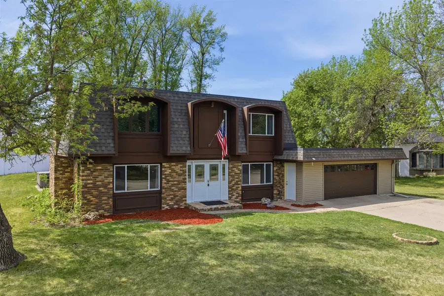 1505 4th Ave SW, Minot, ND 58701-3666 - #2