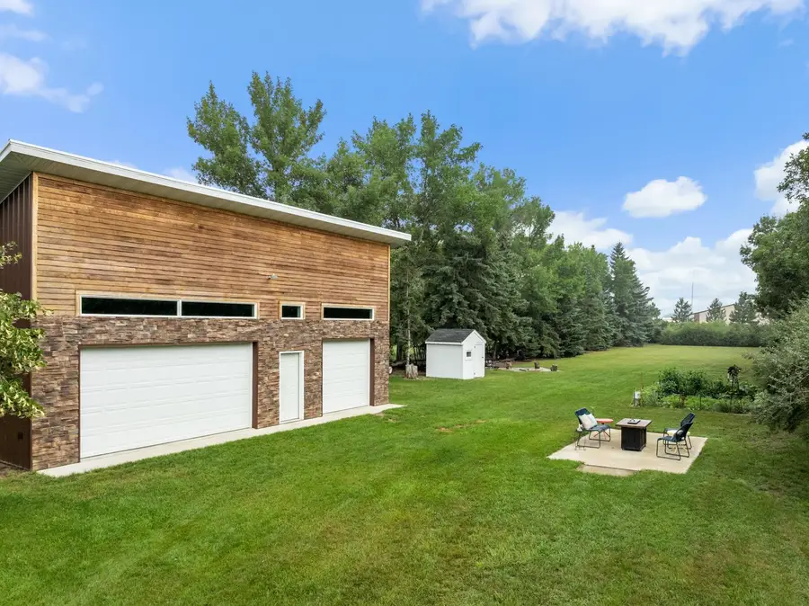 5825 11th Ave SE, Minot, ND 58701 - #2