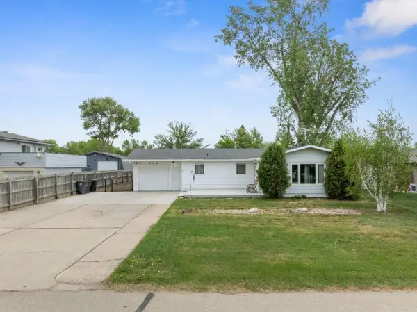 204 2nd St NE, Surrey, ND 58785