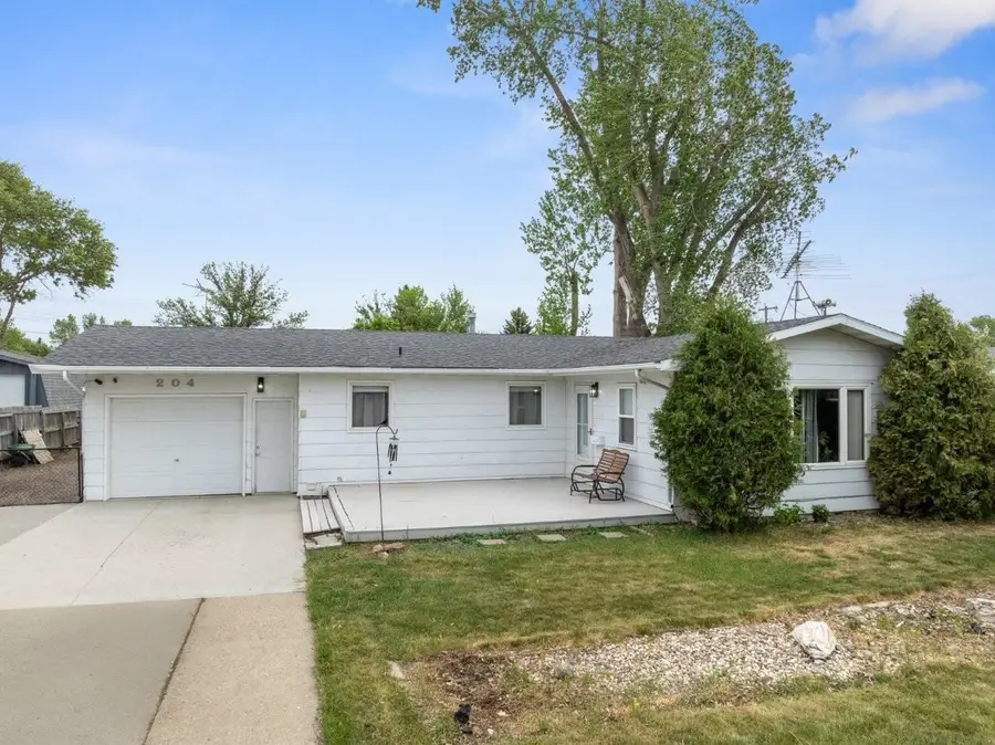 204 2nd St NE, Surrey, ND 58785 - #2