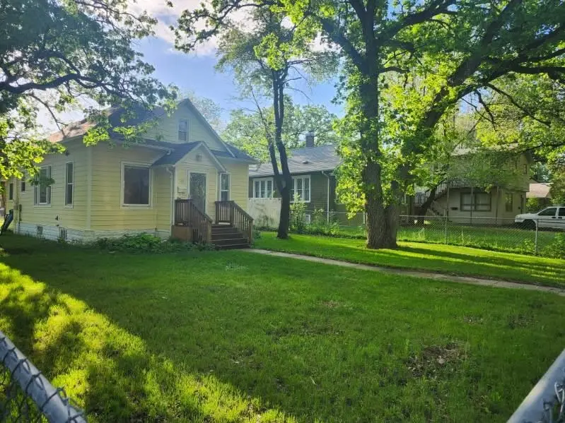 503 1st Street NE, Minot, ND 58703 - #3