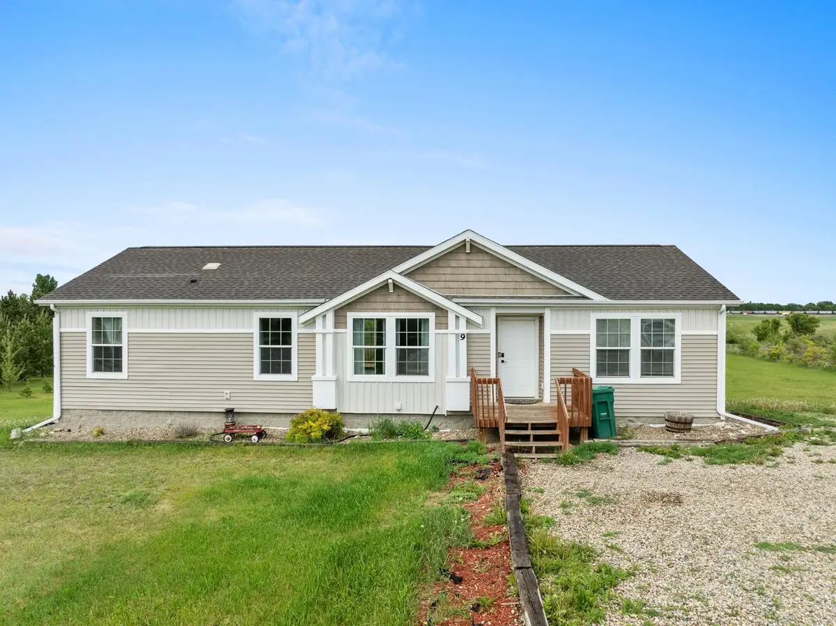 9 PIPER PLACE, Garrison, ND 58540 - #1