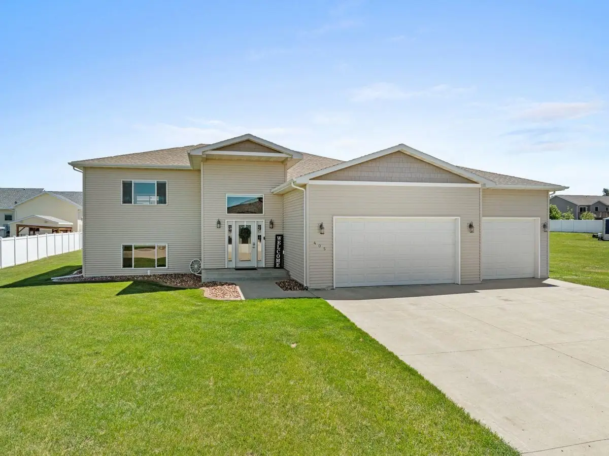405 6th Ave SW, Surrey, ND 58785 - #1
