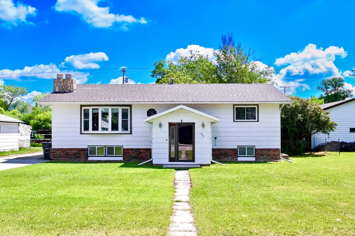 317 2nd St SE, Stanley, ND 58784 - #1