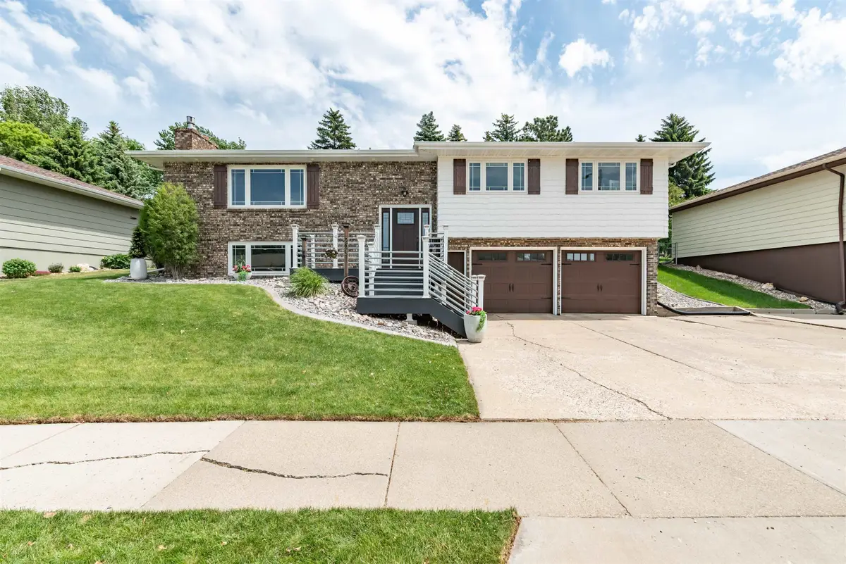 2031 8th Street N, Bismarck, ND 58501 - #1