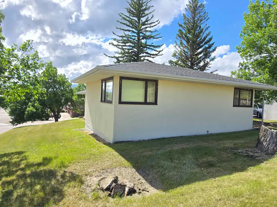 102 1st Ave NE, Kenmare, ND 58746 - #2