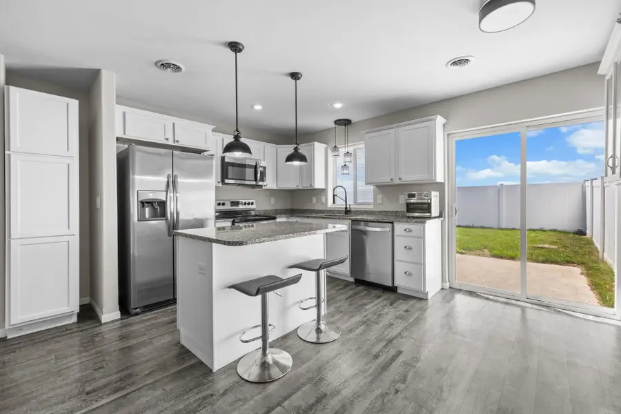 5306 15th Ave SE, Minot, ND 58701-0000 - #2
