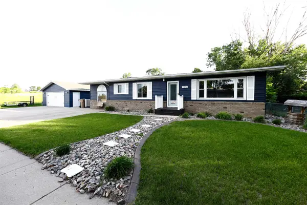 2504 & 2508 2nd Ave NW, Minot, ND 58703