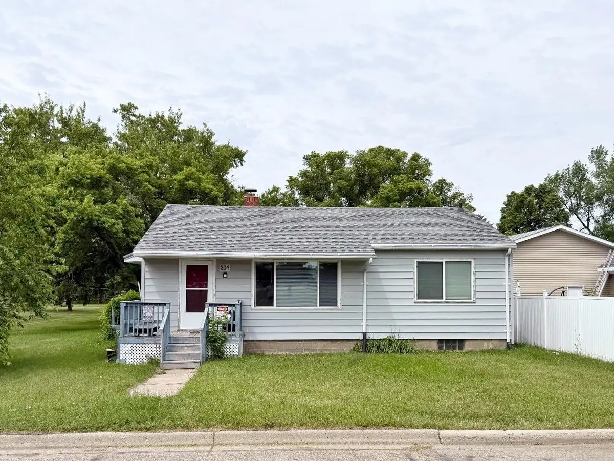 204 2nd St SE, Towner, ND 58788 - #1