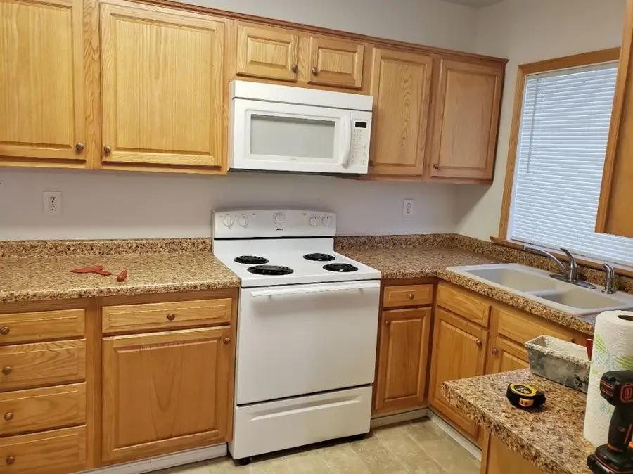 204 2nd St SE, Towner, ND 58788 - #3