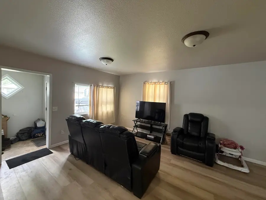 1217 5th, Minot, ND 58703 - #3