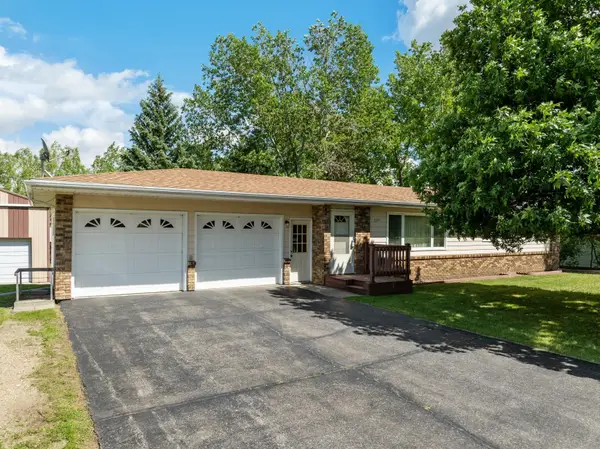 5311 4th Street SW, Minot, ND 58701