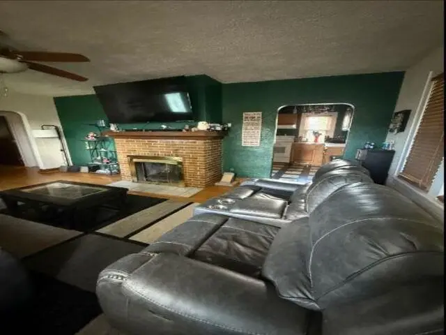 119 5TH AVE NE, Minot, ND 58703 - #2