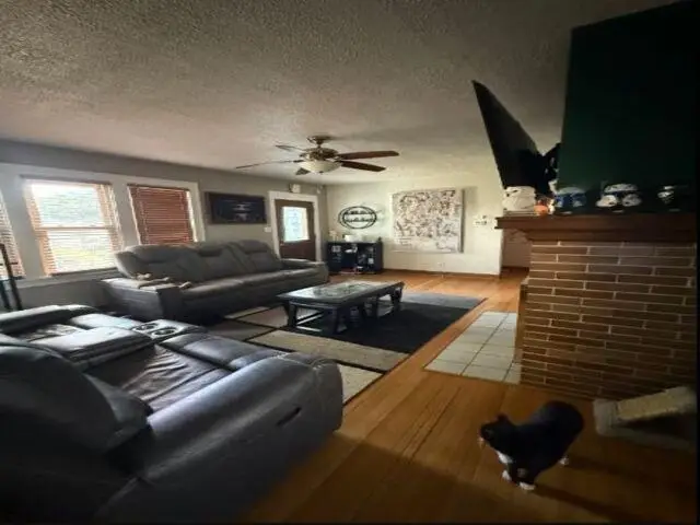 119 5TH AVE NE, Minot, ND 58703 - #3