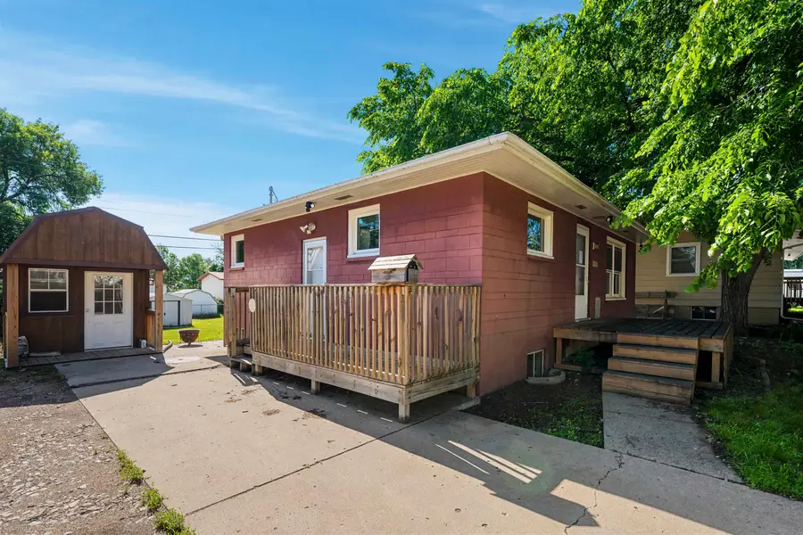 1515 1st St SE, Minot, ND 58701 - #3