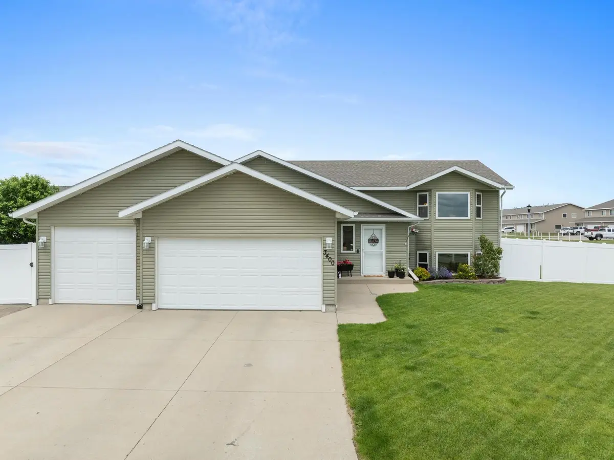 3400 15TH ST SE, Minot, ND 58701 - #1
