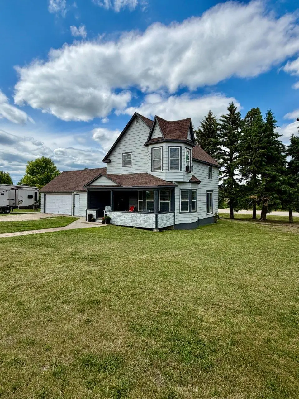 202 Prospect Ave, Velva, ND 58790 - #1