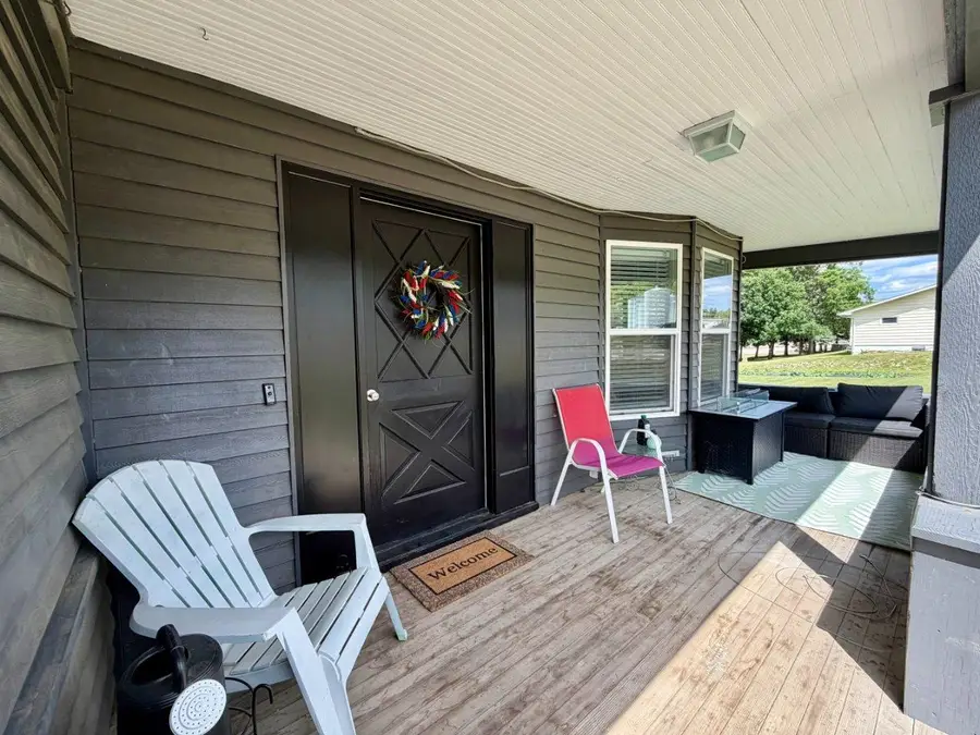 202 Prospect Ave, Velva, ND 58790 - #3