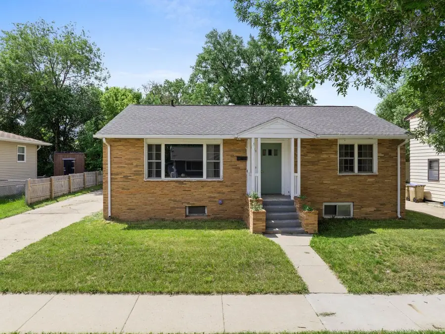 1536 5th Street SW, Minot, ND 58701 - #2