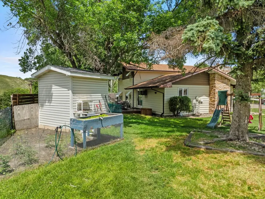 1415 13th AVE NW, Minot, ND 58703 - #3