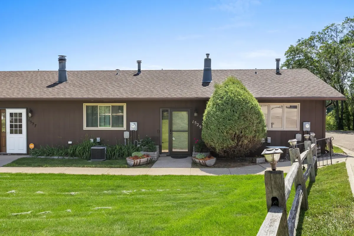 1529 NW 16th St, Minot, ND 58703 - #1