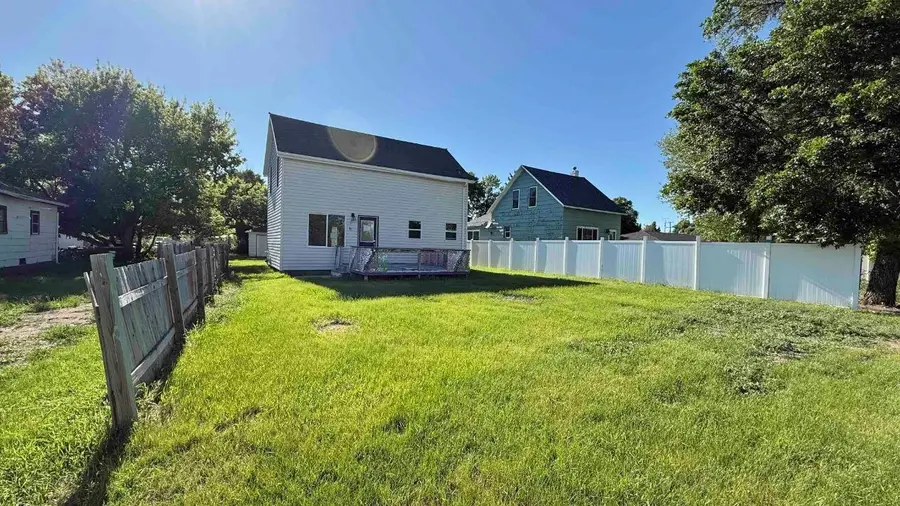 475 3RD ST. E, Westhope, ND 58793-4101 - #2