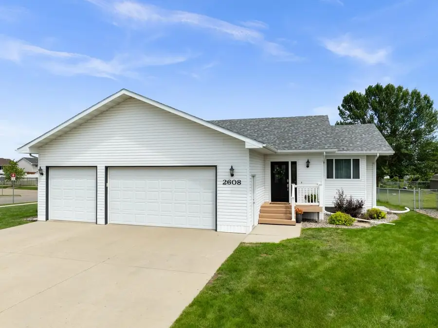 2608 Crescent Drive, Minot, ND 58703 - #2